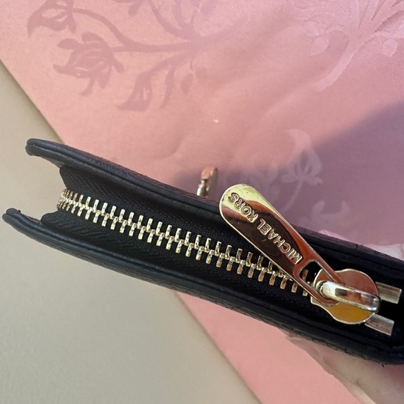 Michael Kors Hamilton Continental Lock Wallet - Picture 4 of 8